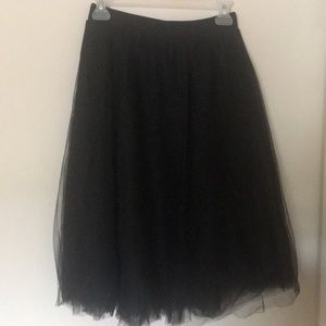 Black skirt with 5 layers of netting